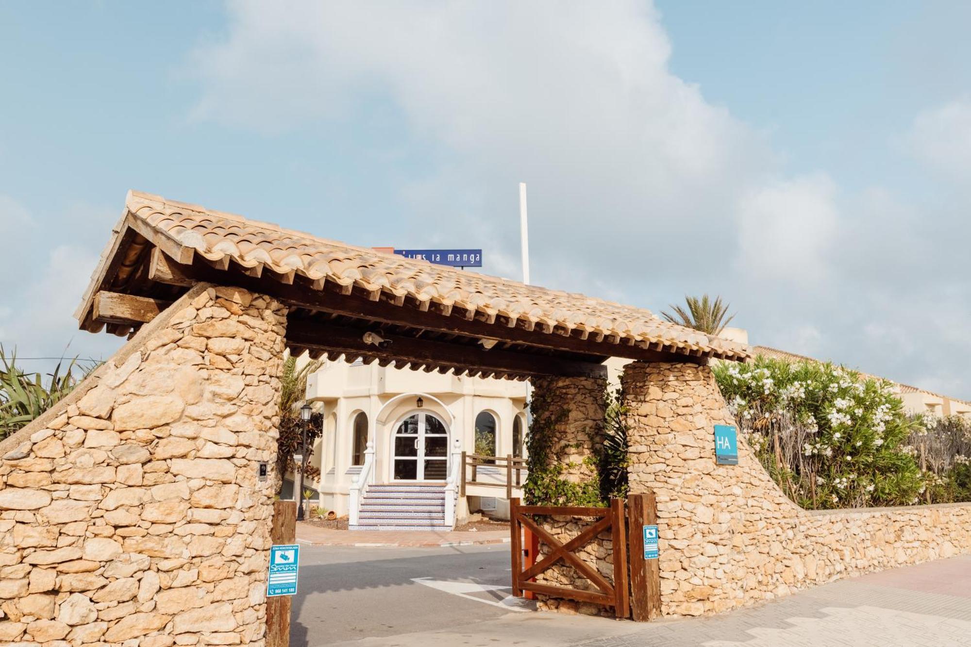 Aparthotel Villas La Manga Exteriör bild