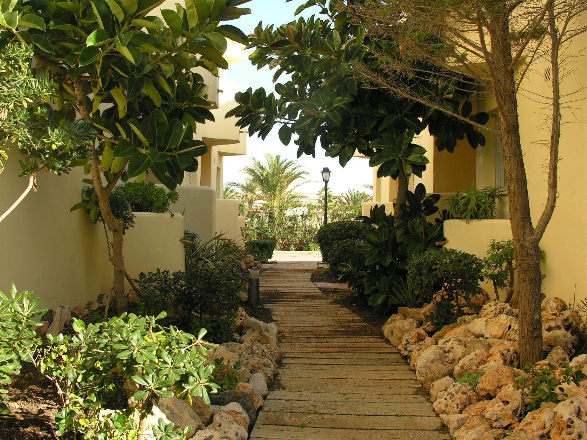 Aparthotel Villas La Manga Exteriör bild